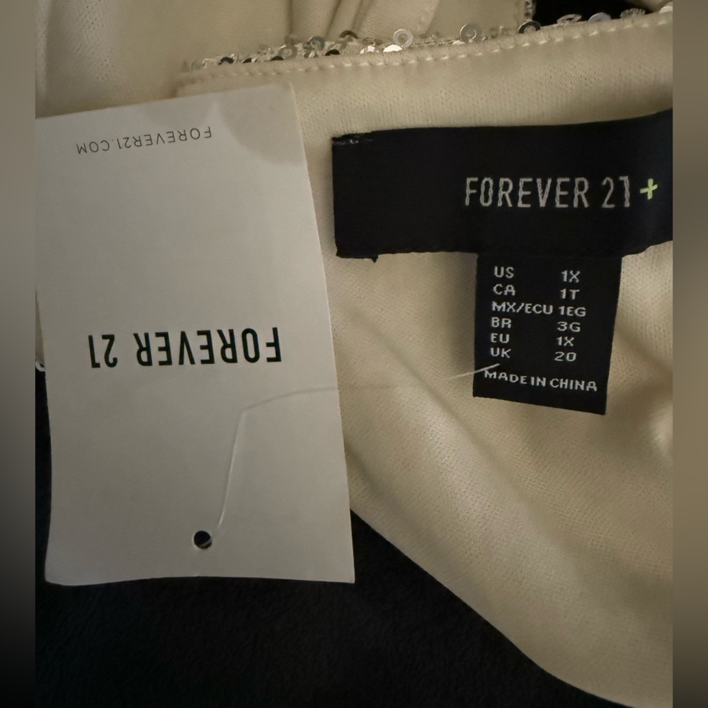 NWT Forever 21 Cream & Silver Sequin Tank Top Size 1X - Picture 3 of 4